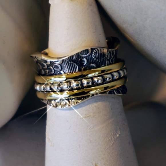 Silver/Gold Ring - Picture 1 of 4